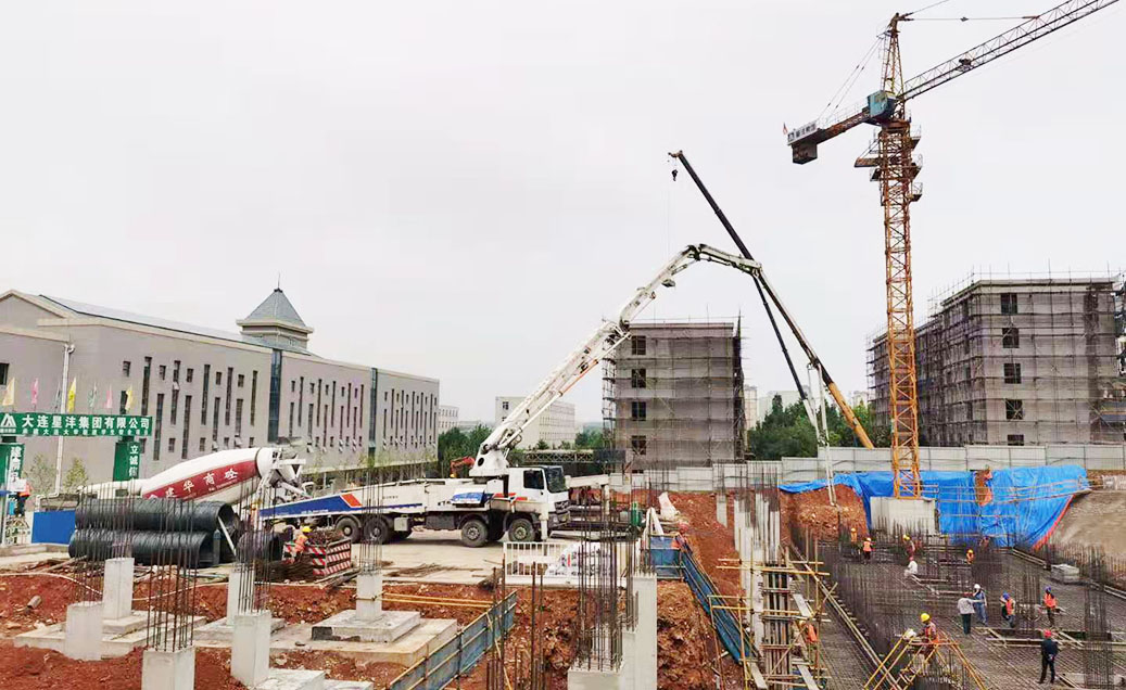 大连大学新建学生宿舍施工项目-地下室筏板 拷贝.jpg